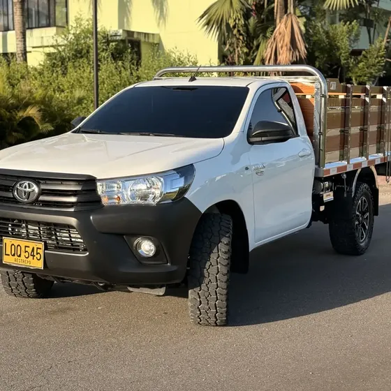 Toyota Hilux 2026 2.4 Diesel Chasis 4x4