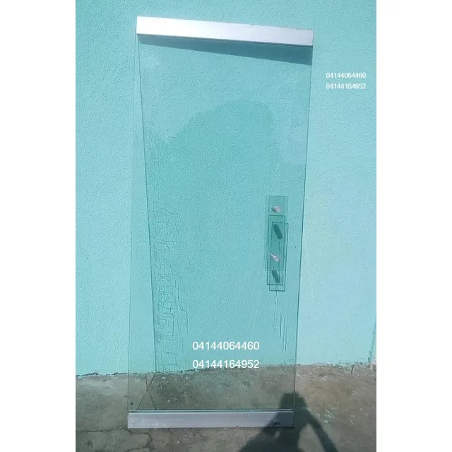 Puerta Bancaria Usada Con Zócalo Tirador De Cristal Y Freno 
