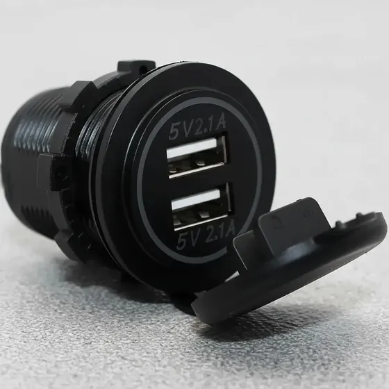 Cargador Toma Usb Doble Para Embutir Auto 12 24v Moto 4x4 Atpro 2.1A
