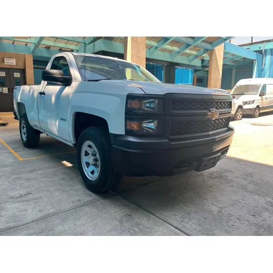 Chevrolet Silverado Silverado 2500 Cab Reg 4x4 At