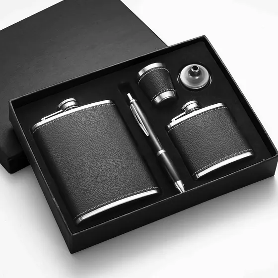 Set De Licorera 1 Vasos Metálicos Embudo Y Caja De