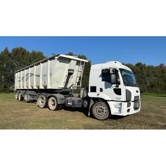 Ford 1932 6x2 Con Batea