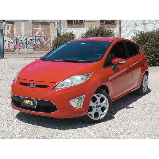 Ford Fiesta Kinetic 1.6 Design 120cv Titanium