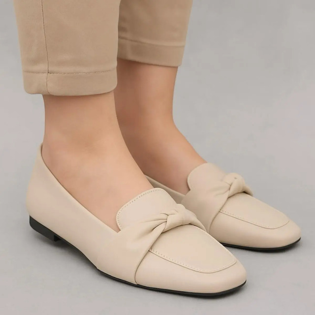 Sapatilha Mocassim Feminino Sapato Bico Quadrado Conforto Creme 34 Br