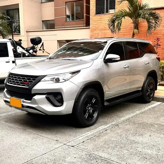 Toyota Fortuner 2018 2.7l Mid