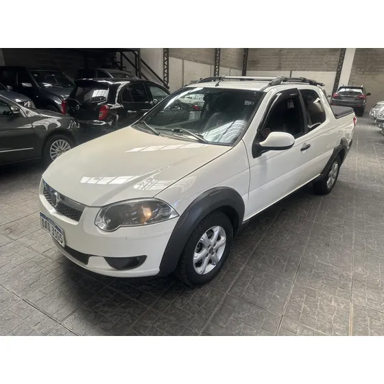 Fiat Strada 1.4 Trekking Cd