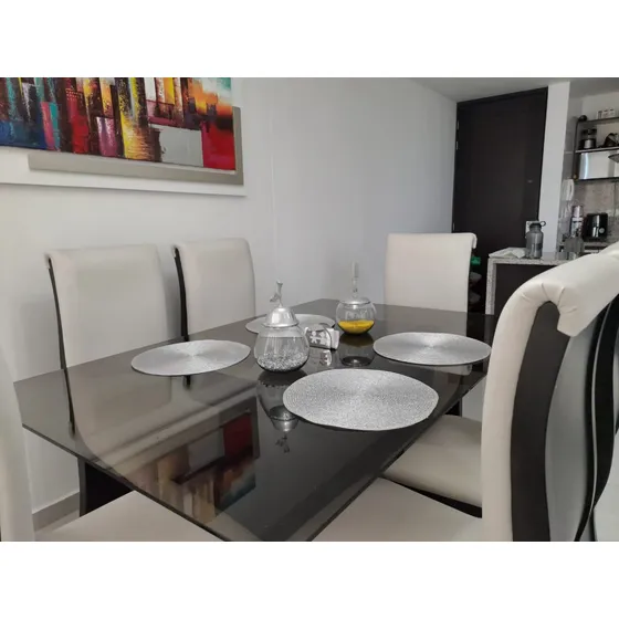 Vendo Juego De Comedor De 6 Puestos En Perfecto Estado