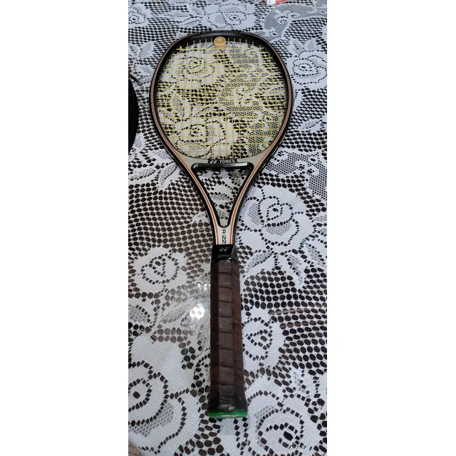 Raqueta De Tenis Yonex R-22.  Usada En Perfecto Estado