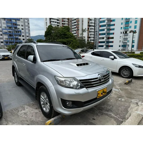 Toyota Fortuner 3.0 Srv