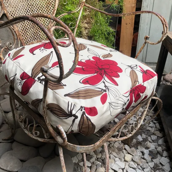 Almohadón Flores Sillon