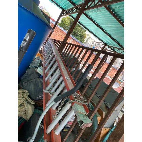 Escalera Extensible De 24 Tramos Usada