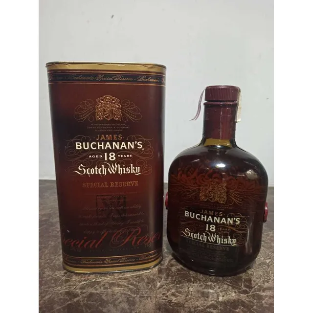 James Buchanan's 18 Años 
