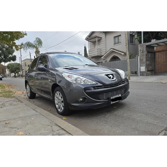Peugeot 207 1.6 Xt