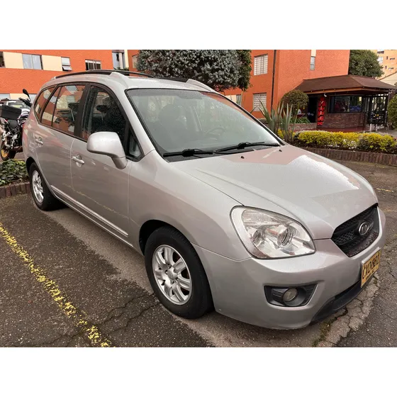 Kia Carens 2.0 Rondo Ex