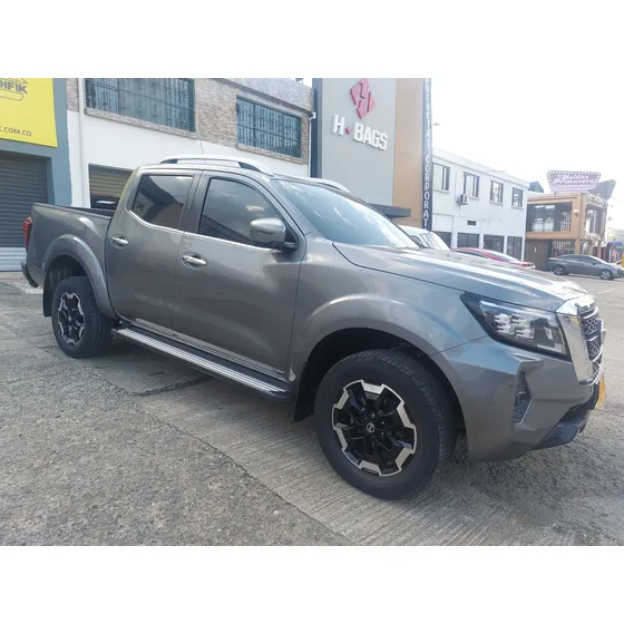 Nissan Frontier 2.5l Automática Diésel 4x4