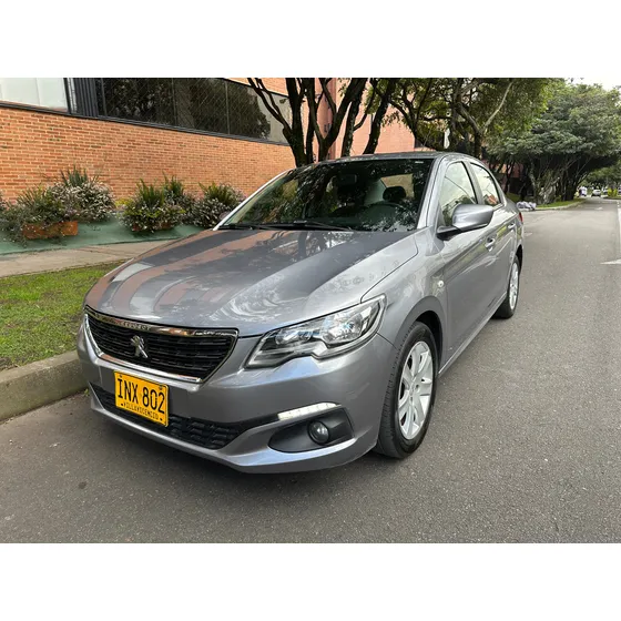Peugeot 301 1.6 Allure Automático