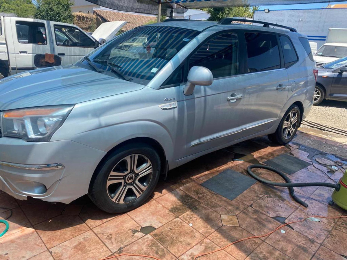 Ssangyong Stavic 4x4 Automático Full