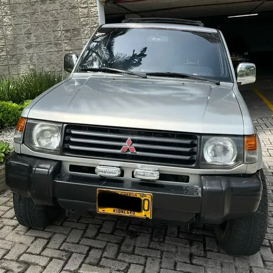 Mitsubishi Montero 1994 2.6 Hard Top