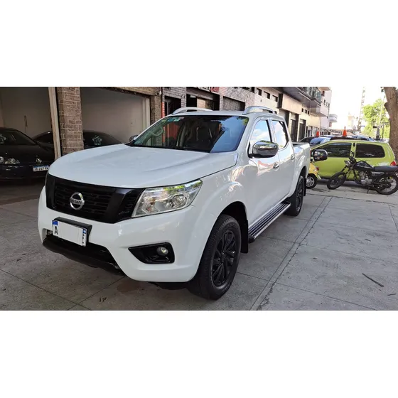 Nissan Frontier 2.5 Le Cab Doble 4x4 Tap. Cuero