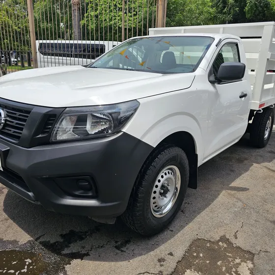 Nissan Np300 2020 2.5 Estacas Dh Aa Pack Seg Mt