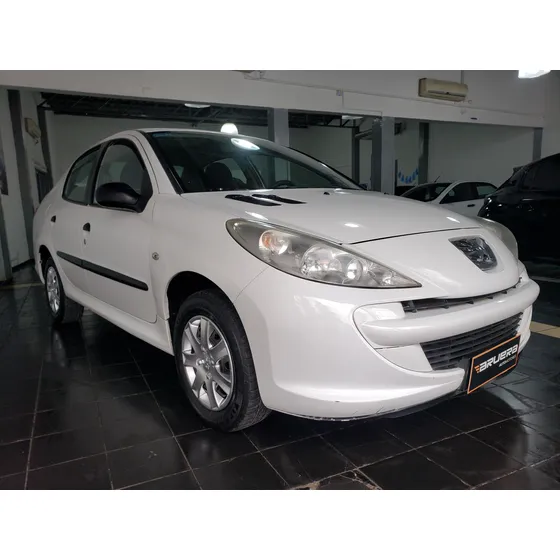 Peugeot 207 1.4 Sedan Active 75cv