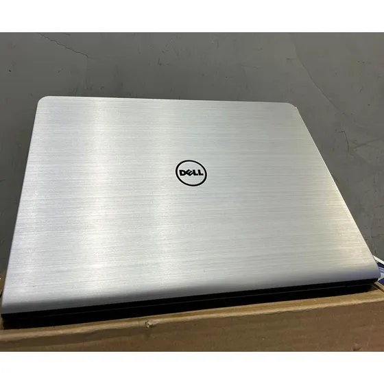 Notebook Dell I7 8gb Ram 250gb Ssd Placa De Vídeo Amd 2gb Prateado Com Preto
