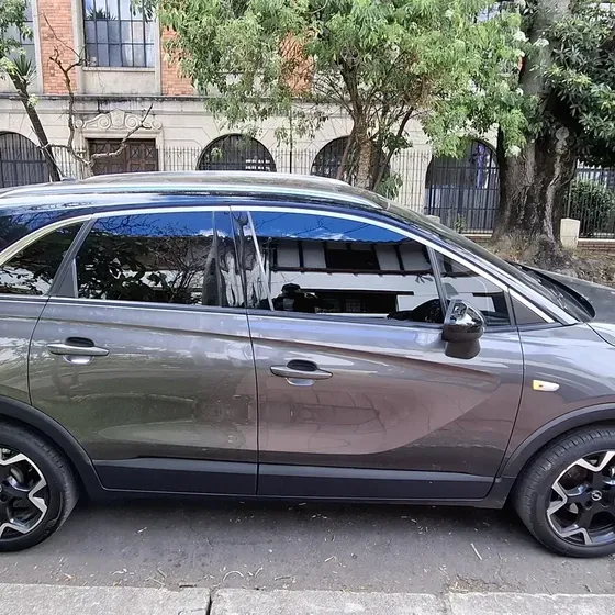 Opel Crossland 2023 1.2l Elegance