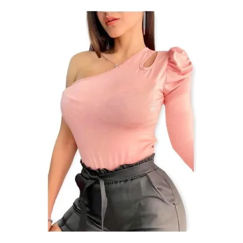 Remera Manga Princesa Hombro Descubierto Detalle  El Busto
