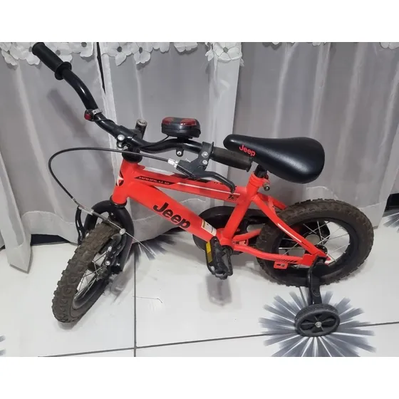Bicicleta De Niño Aro 12 Marca Jeep Modelo Makalu,como Nuevo