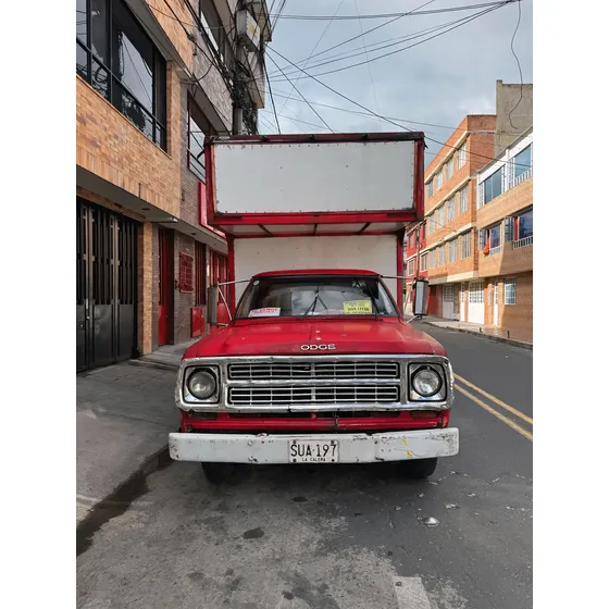 Dodge D 300 2001 Camion