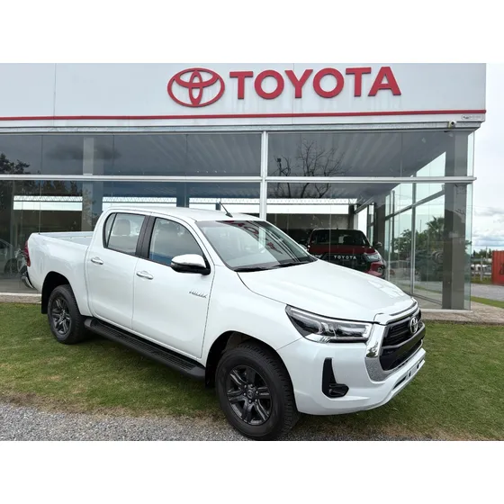 Toyota Hilux Srv 2.8 Mt Diesel 0km 2025