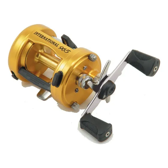 Reel Penn Internacional 965 Bait 225mts 0,40mm Made In Usa Color Dorado Lado De La Manija Derecho