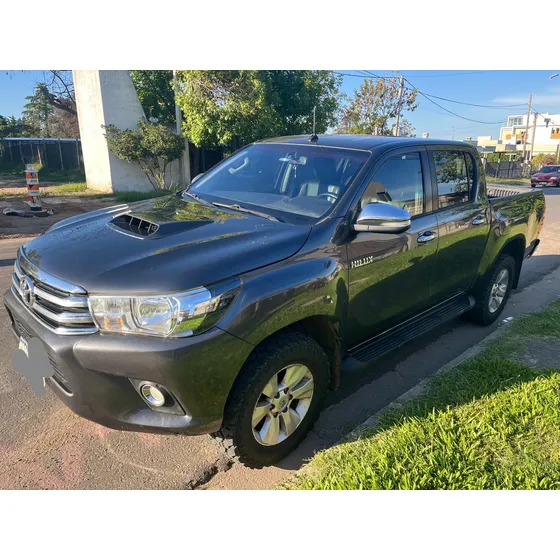 Toyota Hilux 3.0 Cd Srv Cuero Tdi 4x4 5at - A4