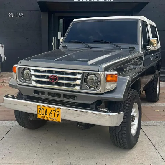 Toyota Land Cruiser