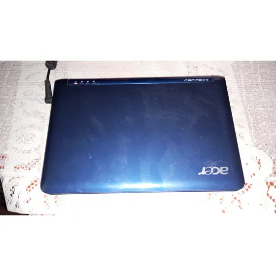 Vendo Mini Laptop Acer...modelo Zg5...usada...operativa 100%