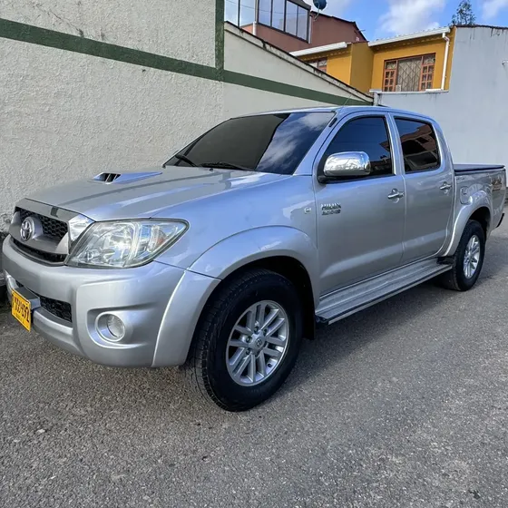 Toyota Hilux 2010 3.0 Srv