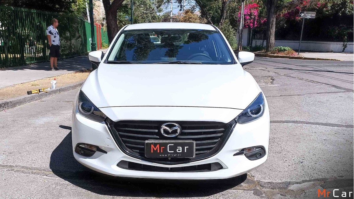 Mazda 323 2019