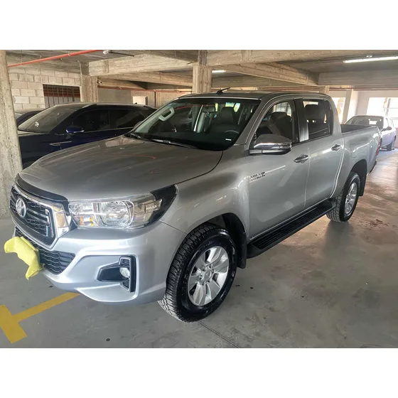 Toyota Hilux 2.8 Cd Srv 177cv 4x4