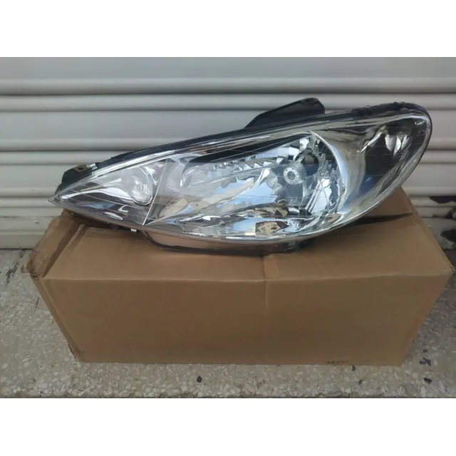 Faro Peugeot 206 