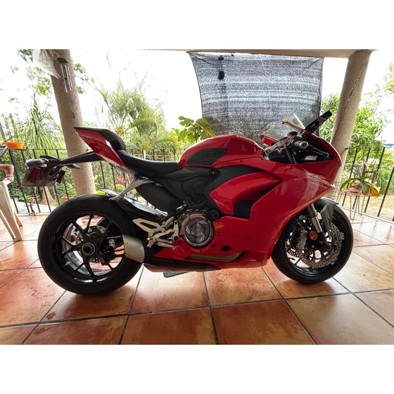 Ducati Panigale V2