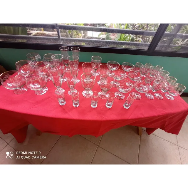 Juego De Copas De Cristal. Minimo Uso, Como Nuevo. Antiguo.