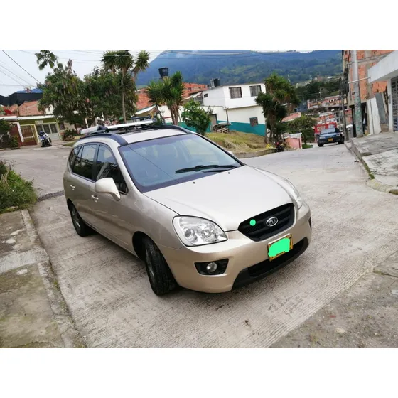 Kia Carens 2.0 Rondo Ex