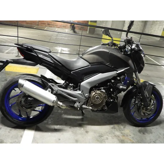 Dominar 400