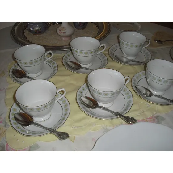 Tazas De Porcelana Fina.   (seis Tazas) Cc