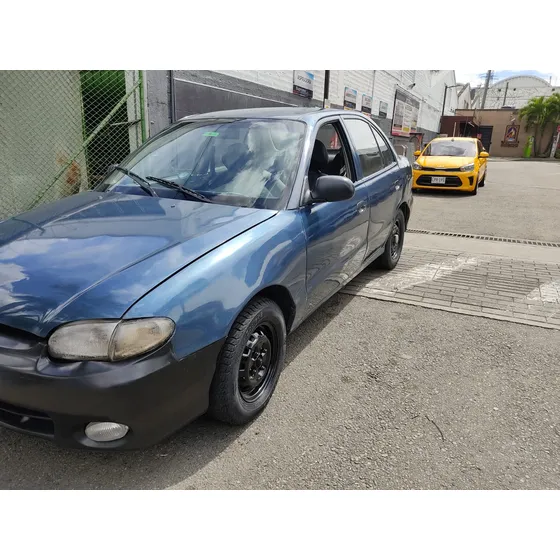 Hyundai Accent 1.3 L