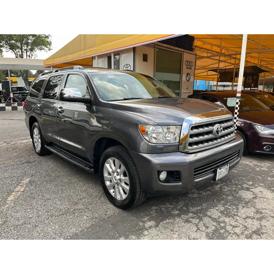 Toyota Sequoia 5.7 Plinum V8 At