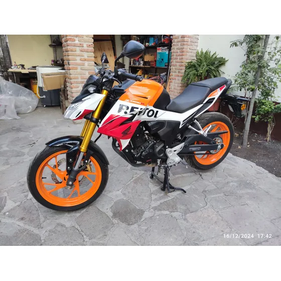 Honda Cb 190r Repsol Nueva (500km De Uso)