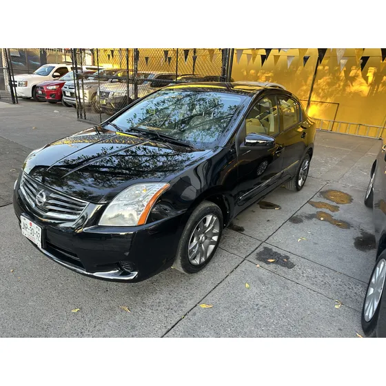 Nissan Sentra 2.0 Custom Cvt