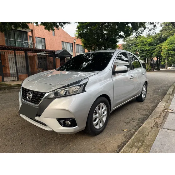 Nissan March 1.6 Advance
