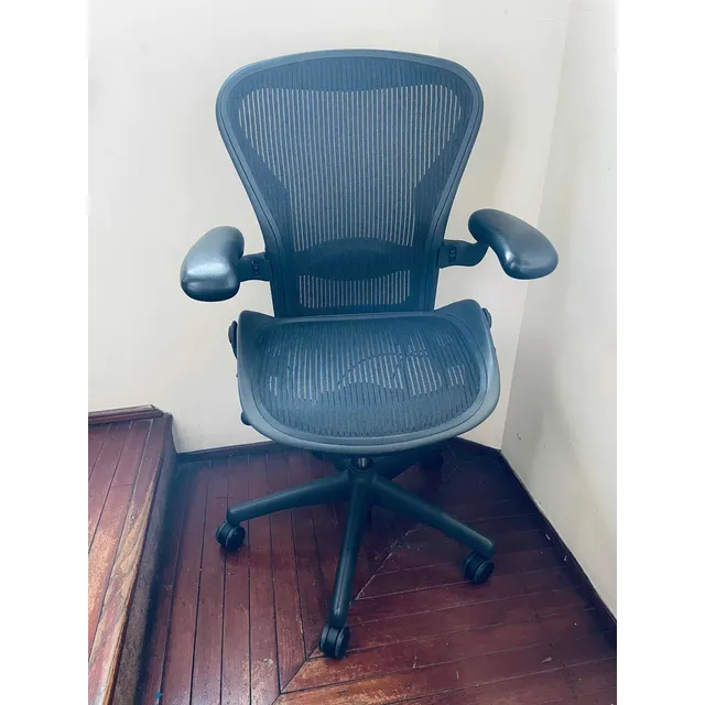 Herman Miller Aeron B Equipada